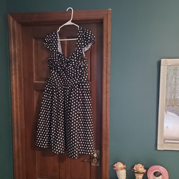 Pinup Essential Polka Dot Dress - Picture 2 of 6